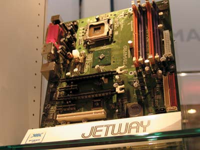Плата компании Jetway на чипсете VIA PT894 Pro