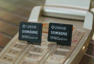 Samsung начинает массовое производство карт памяти MMC Micro