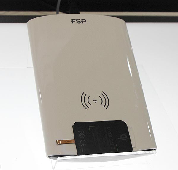 Устройство для бесконтактной  беспроводной зарядки FSP wireless charging pad