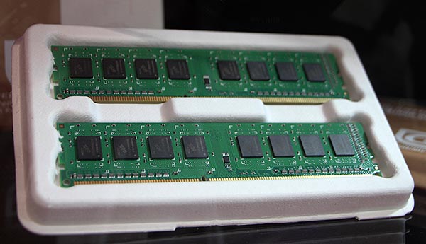 Комплект модулей памяти DIMM типа DDR3 серии Green