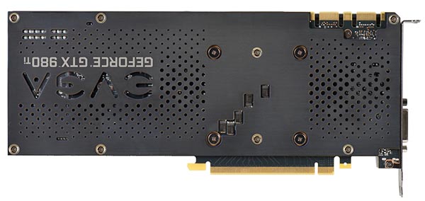 Отличительная особенность модели EVGA GeForce GTX 980 Ti Superclocked+ ACX 2.0+ — металлическая пластина, установленная с обратной стороны печатной платы 