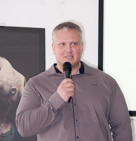 Константин Савицкий, менеджер по маркетингу Corel в России и СНГ, представляет новую версию CorelDRAW Graphics Suite