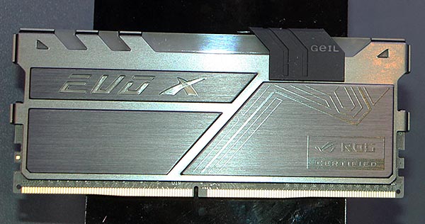 Специальная версия модуля памяти GeIL EVO X, сертифицированная ASUS ROG