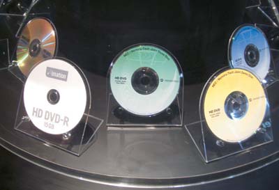Образцы однослойных записываемых дисков HD-DVD-R