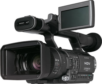 Примерно за 3-3,5 тыс. долл. вы можете стать обладателем полупрофессионального комплекта HDV-камкодера Sony HDR-FX1E