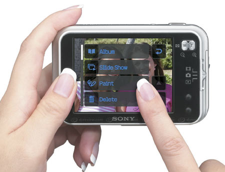 Sony Cyber-shot DSC-N1 — фотоаппарат-фотоальбом, снабженный 3-дюймовым сенсорным дисплеем