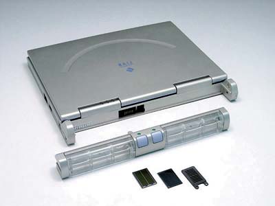 Прототип ноутбука с топливным элементом (Casio)