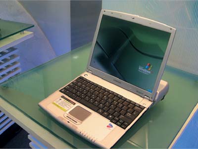 Прототип ноутбука Samsung, оснащенного топливным элементом