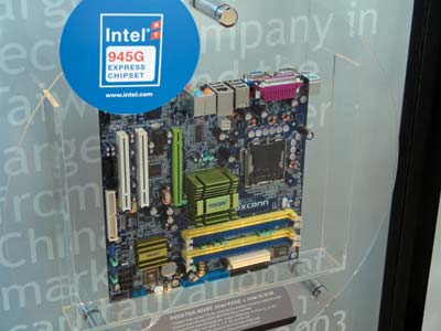 Плата 945G7MA-8 EKRS компании Foxconn на чипсете Intel 945G