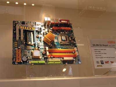 Плата GA-8N-SLI Royal компании Gigabyte на чипсете NVIDIA C19