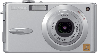 Сегодня оптические стабилизаторы изображения применяются даже в сверхкомпактных моделях цифровых фотоаппаратов (на фото — Panasonic Lumix DMC-FX2)