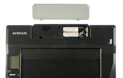 Слот для установки дополнительной карты памяти стандарта CompactFlash и батарейный отсек ACECAD DigiMemo A501