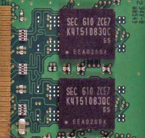 Микросхемы памяти модуля Kingston KVR800D2N5K2/2G