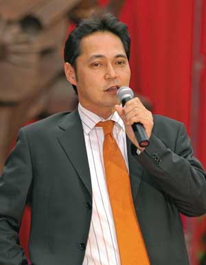 Цуёши Кавашима (Tsuyoshi Kawashima), вице-президент OKI Printing Solutions по маркетингу