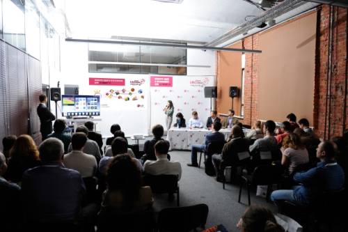 Алла Чуджаева, специалист по продукту «Smart TV контент и сервисы», рассказывает о конкурсе идей и приложений LG Smart TV Apps Contest 2012 