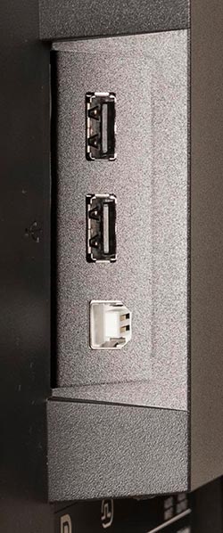 Два порта встроенного USB-концентратора и разъем USB Type B для подключения к ПК