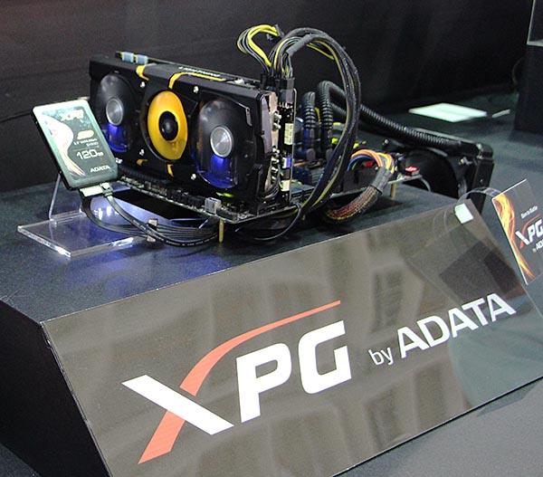 Игровая система, собранная с использованием модулей памяти XPG Z2 и SSD-накопителя XPG SX930