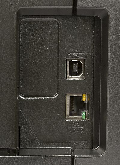 Розетка USB Type B и разъем RJ-45 на задней панели МФУ
