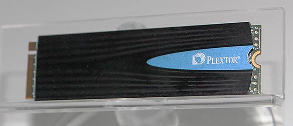 SSD-накопитель серии Plextor M8Se в виде платы формфактора M.2 2280