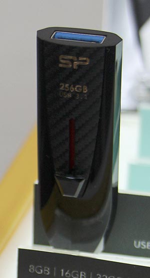 Портативный USB флэш-накопитель Blaze B25