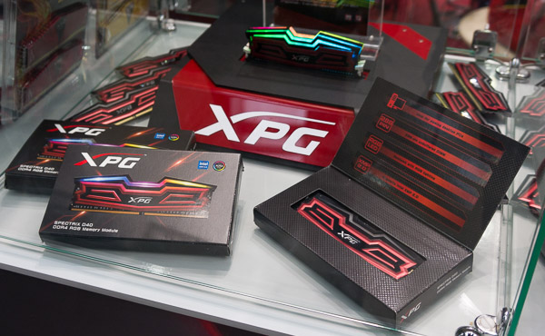 Модули памяти XPG Spectrix D40 DDR4 RGB